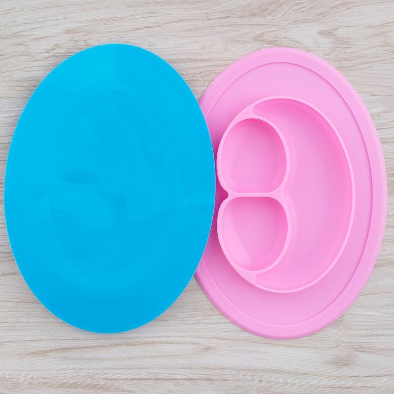 Smiley Face Silicone Baby Placemat: Divided Dining Tray for Kids, Food-Grade, One-Piece Design