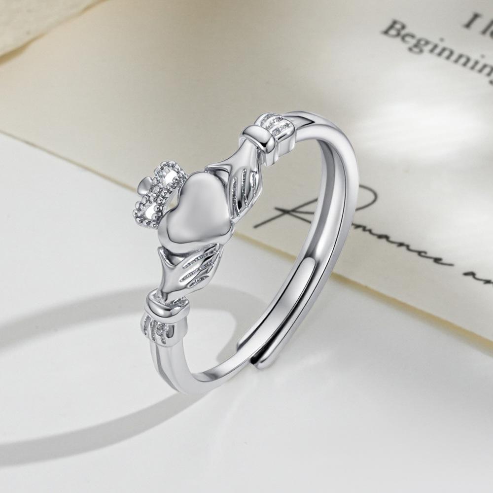 Women's Luxury European-Style Crown Heart Ring: Fashionable Open Design for Couples