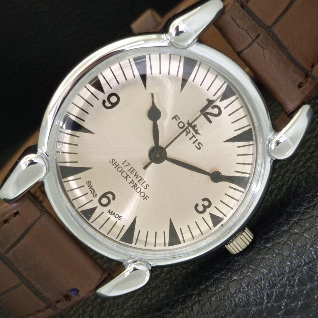 

ВИНТАЖНЫЕ ШВЕЙЦАРСКИЕ МУЖСКИЕ ЧАСЫ С РУЧНЫМ ЗАВОДОМ, ВОССТАНОВЛЕННЫЕ, С СЕРЕБРИСТЫМ ЦИФЕРБЛАТОМ a700870-5 R205a-a700870