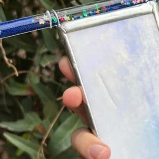 Ein Buntglas-Kaleidoskop Handgefertigt 3 Seiten Farbiges Aura-Scope Kaleidoskop mit Glitzerstab für Weihnachten Geburtstag Jubiläum Hochzeitsgeschenke