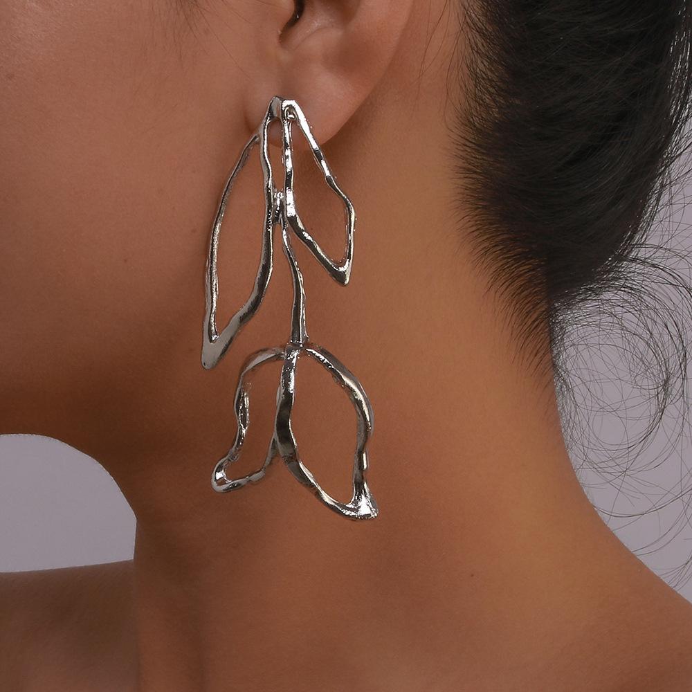 Cross Border Exaggerated 3D Geometric Earrings Heavy Metal Style Flower Design Runway Party Fashion Ear Jewelry