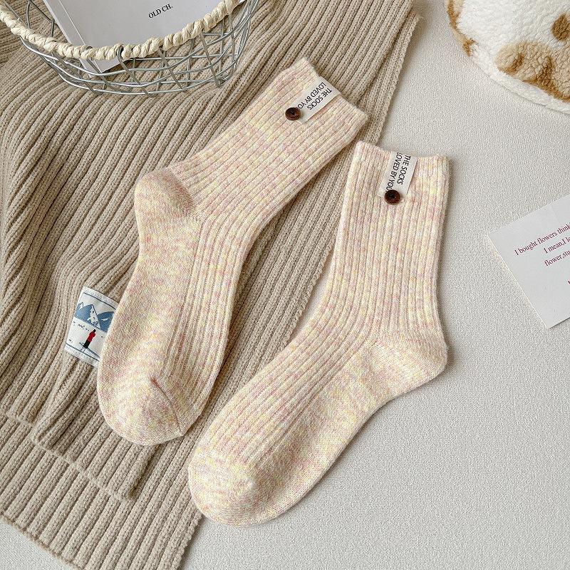 Autumn and Winter Fabric Label Button Wool Socks, Women's Mid-calf Socks, Solid Color Thickened Warm and Versatile Pile Socks