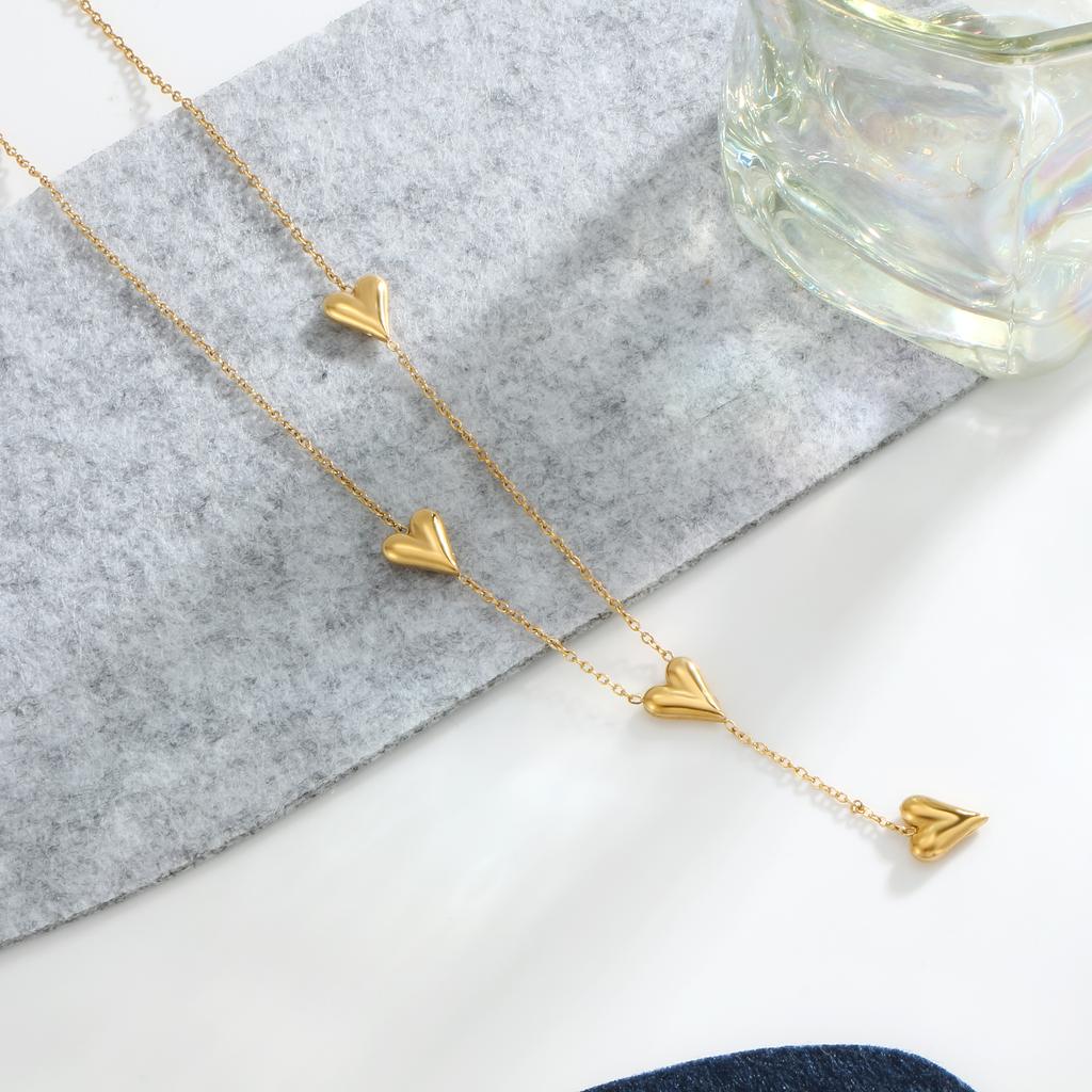 Love Geometric Element Pendant for Women's Gold Minimalist and Exquisite Style Jewelry Gifts for Daily Banquets Wearing Necklace