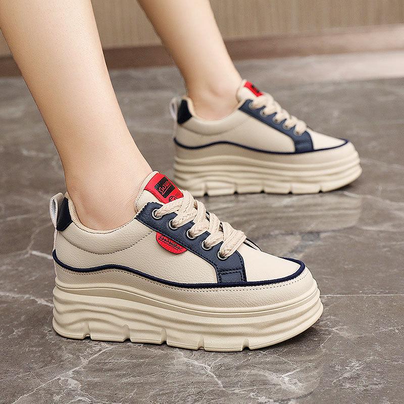 Women's W3672 Color-Block Sneakers 2024: Breathable, Thick-Soled, Wear-Resistant Shoes for Summer and Autumn.