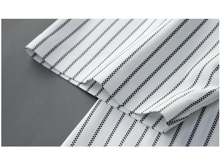 Men's Vertical Striped Short-Sleeve Non-Iron Shirt - Summer Fashion for Dad