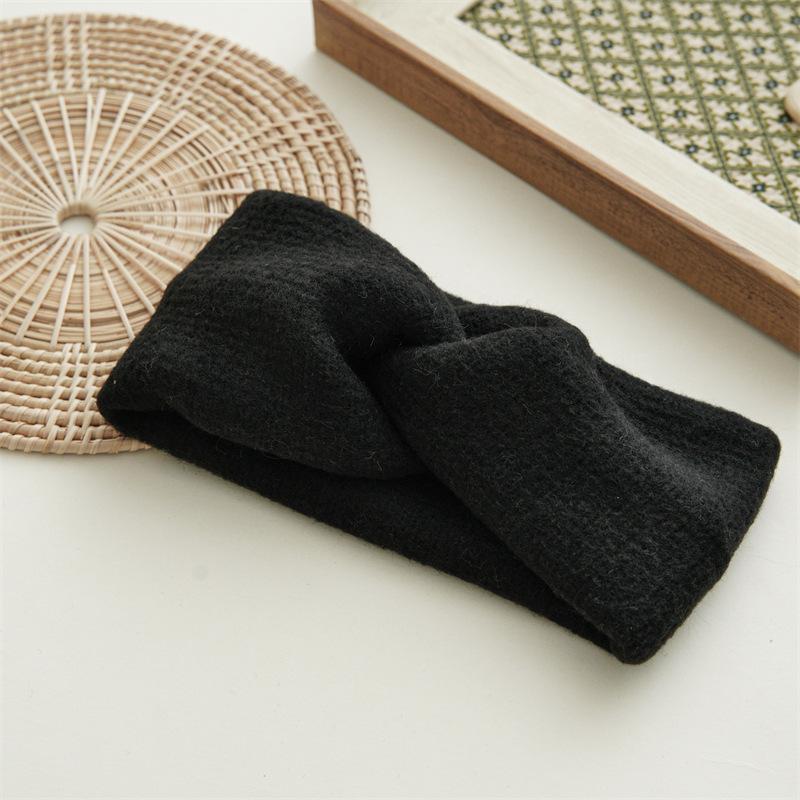 Korean-style hair accessory, vintage chic autumn and winter knitted cross headband, simple Mori girl versatile headband
