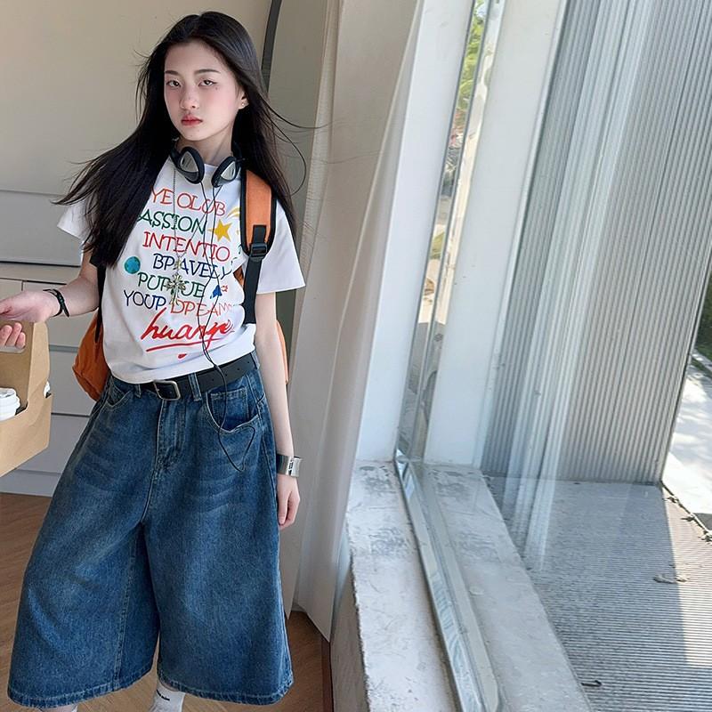 Sommer Set für Mädchen: Großformatiges T-Shirt mit Buchstabenprint + Retro-Jeans in 7/8-Länge Zweiteiliges Set