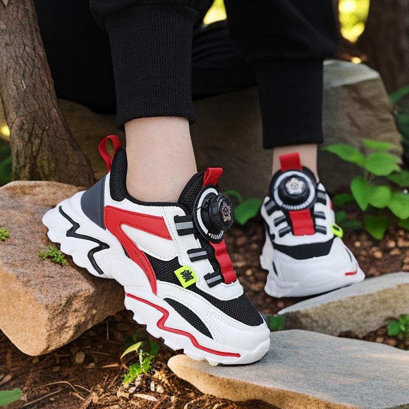 Boys shoes 2025 spring mesh breathable new middle-aged and older children's sports shoes boys rotating buckle classmate tide
