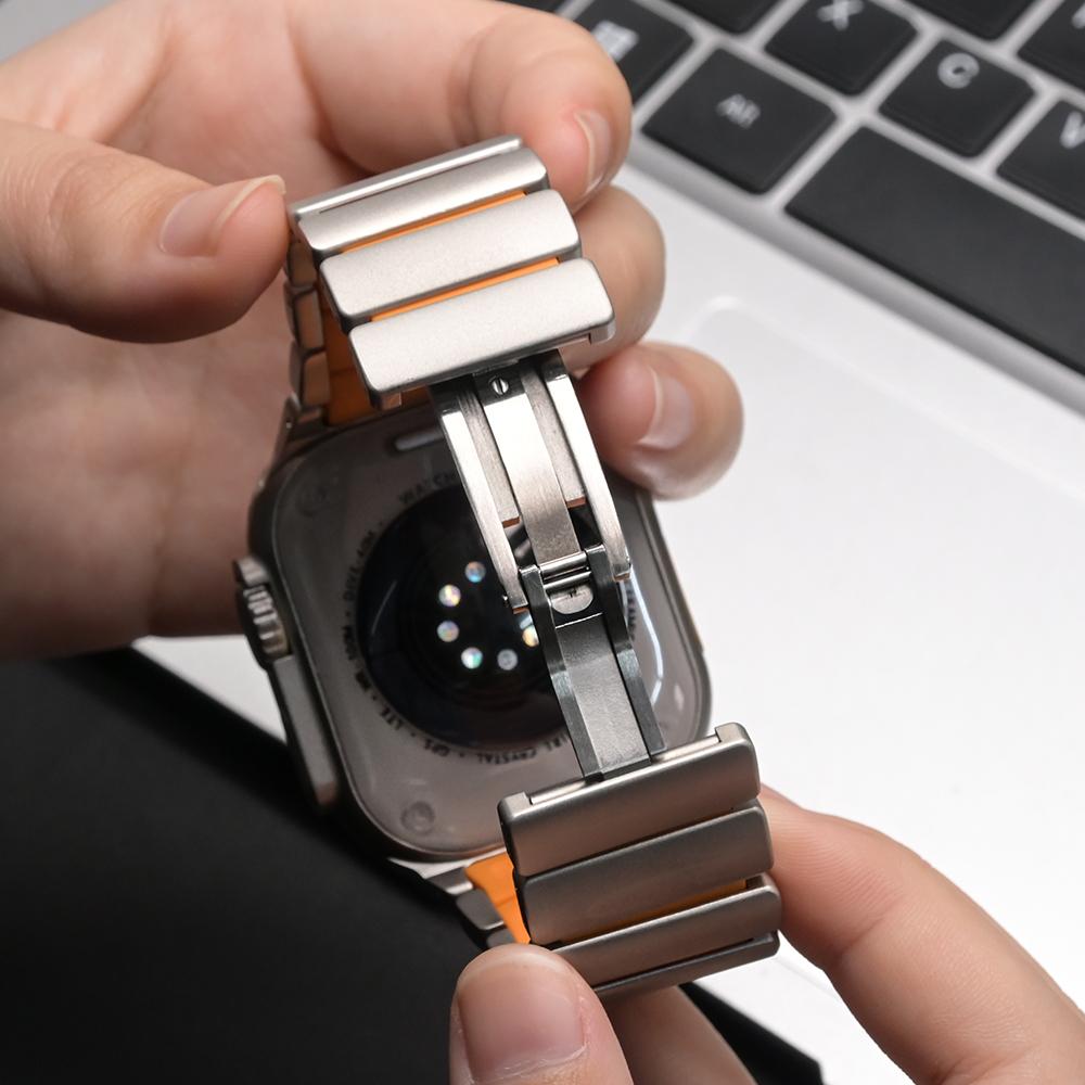 Titanium Rubber Watchband for Apple Watch Band Ultra 3 2 49mm 10 11 46mm Butterfly Clasp Strap for Iwatch 9 8 7 45mm 6 SE 3 44mm