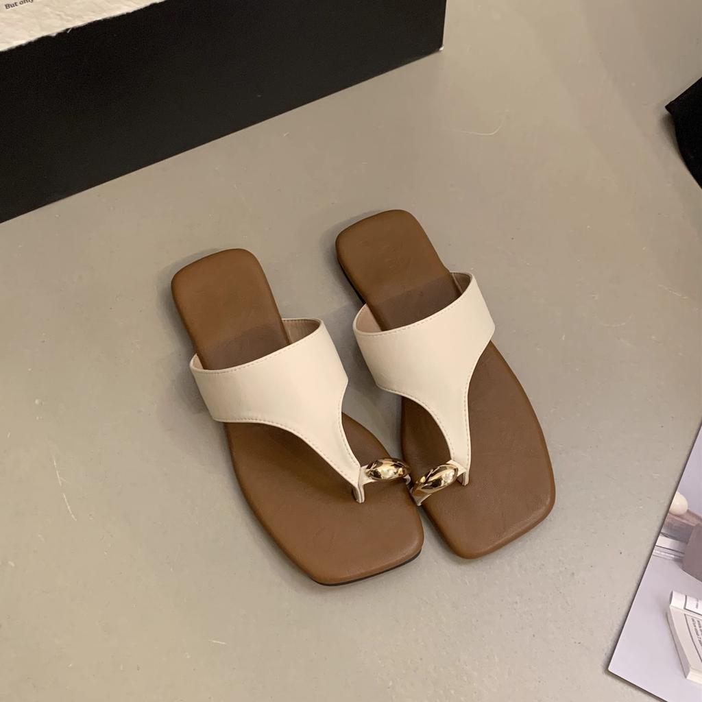 Lächerlich weich! Flache Zehenschuhe aus Metall für Damen für Sommer 2025 neuer Urlaubsstil Fischgrät coole Hausschuhe für Damen