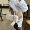 Korean niche underarm bag women's 2025 new trendy retro portable bowling bag simple shoulder commuter bag