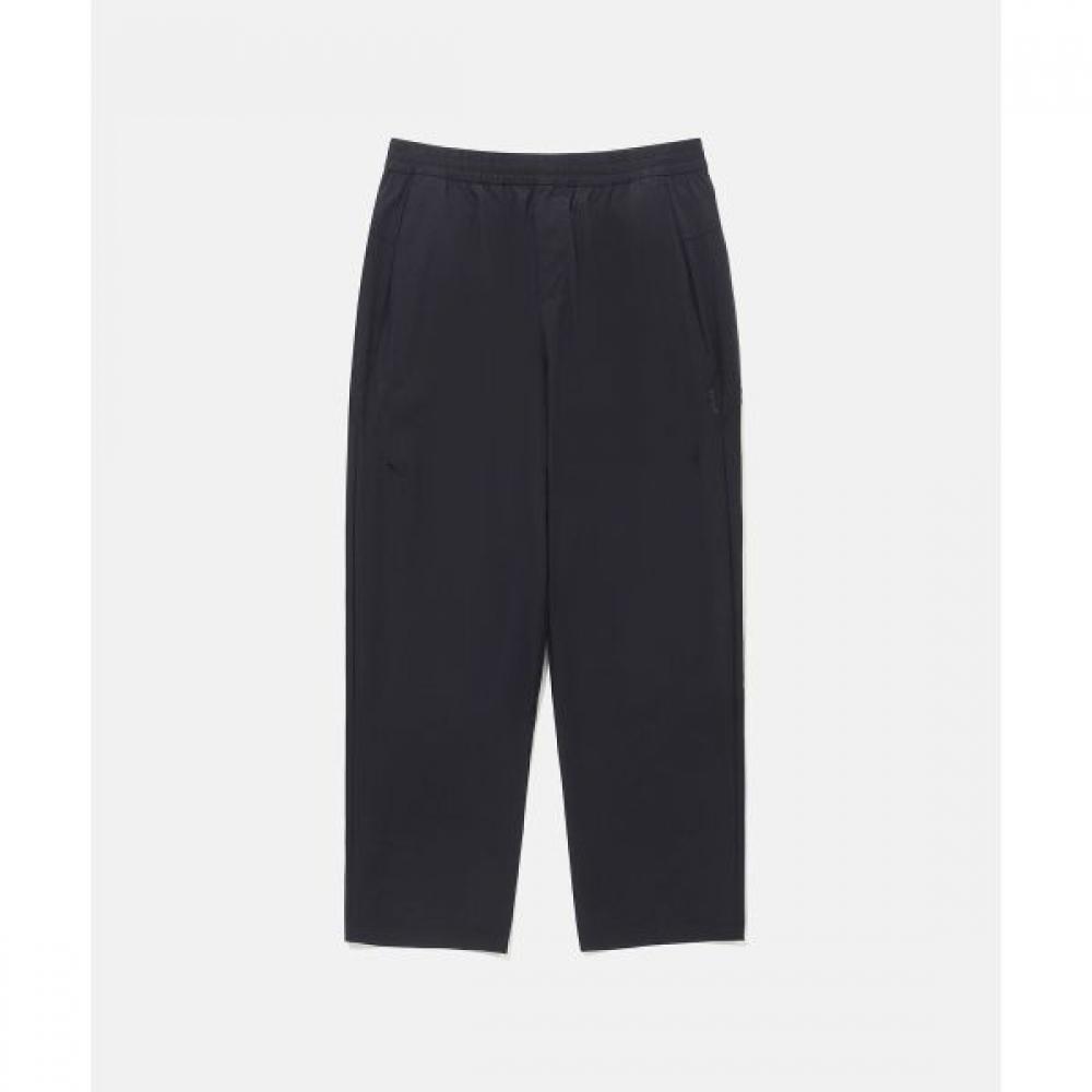 

Зауженные брюки Descente Dualless черного цвета BLK0BLACK/100