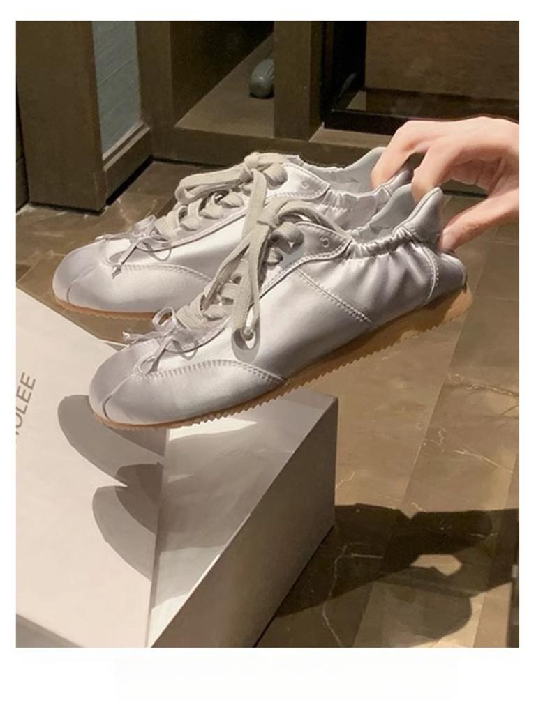 Wishing Girl Bow Ballet Training Shoes Women's 2025 Summer New Sports and Leisure Shoes Retro Silk White Shoes