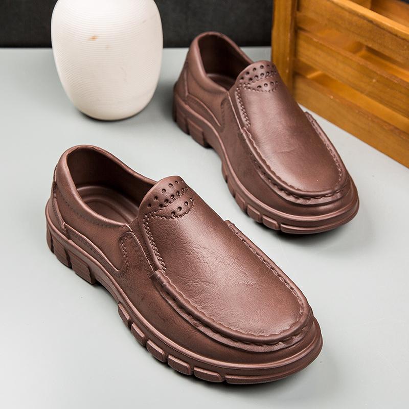 Fashion Large Size Lightweight Casual Shoes Men's Oil and Slip Resistant Chef Shoes One Stirrup Driving Shoes Garden Shoes Soft