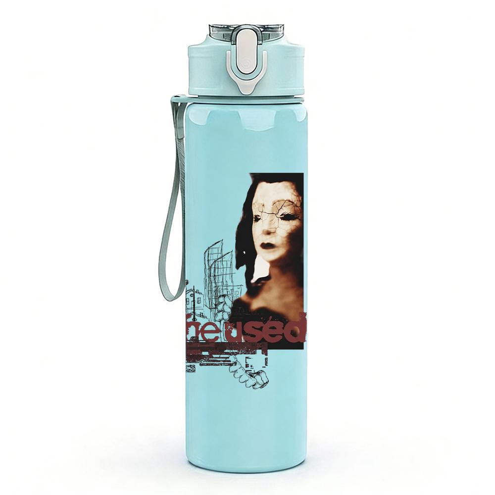 1PC Retro Female Singer Dark Grayscale Portrait Print 750ml Portable Sports Water Bottle Leakproof Gym Outdoor Travel Drink Cup