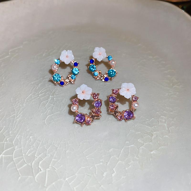 2 Pairs Flower Leaves Stud Earrings for Women Girls Korean Fashion Rhinestone Crystal Stud Earrings Party Banquet Zircon Gift