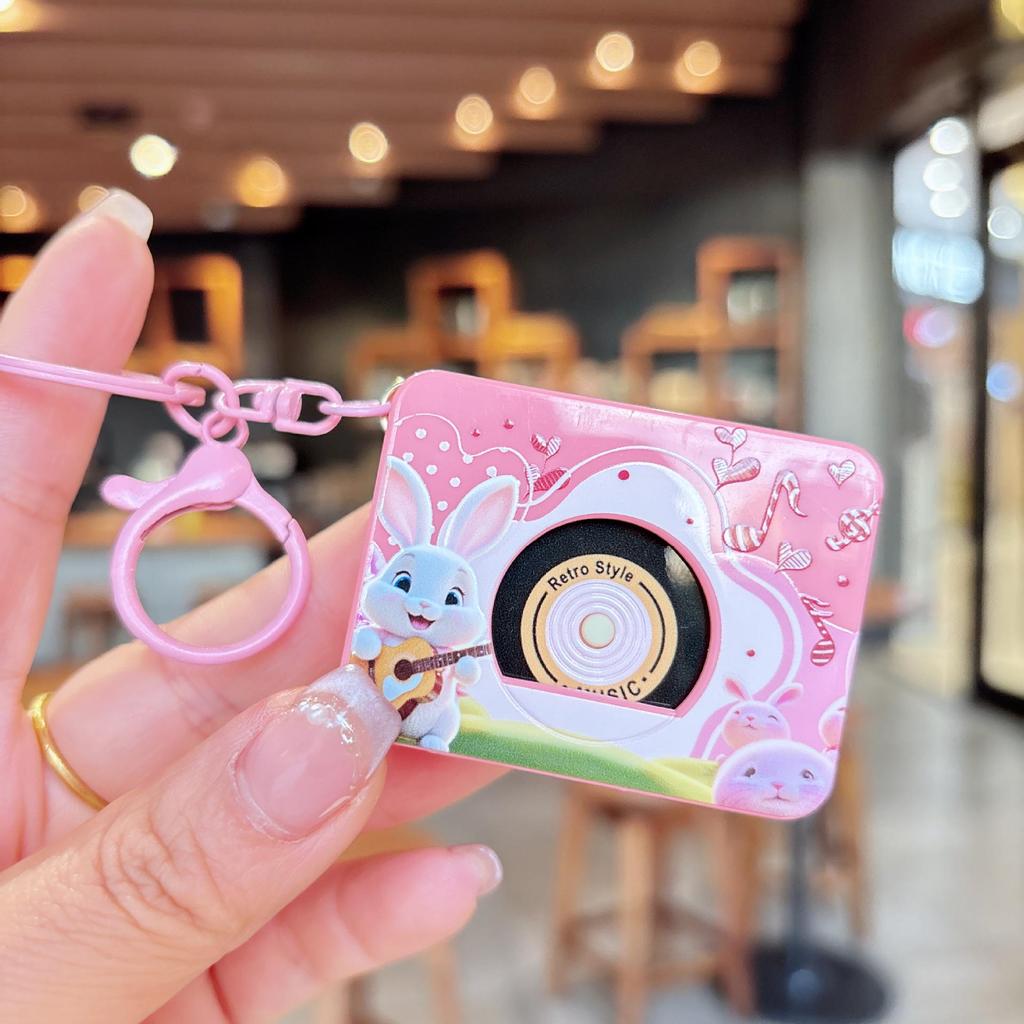 Cartoon-Tier-Plattenspieler-Schlüsselanhänger: Süßer Rucksackanhänger und lustiges CD-Player-Spielzeug