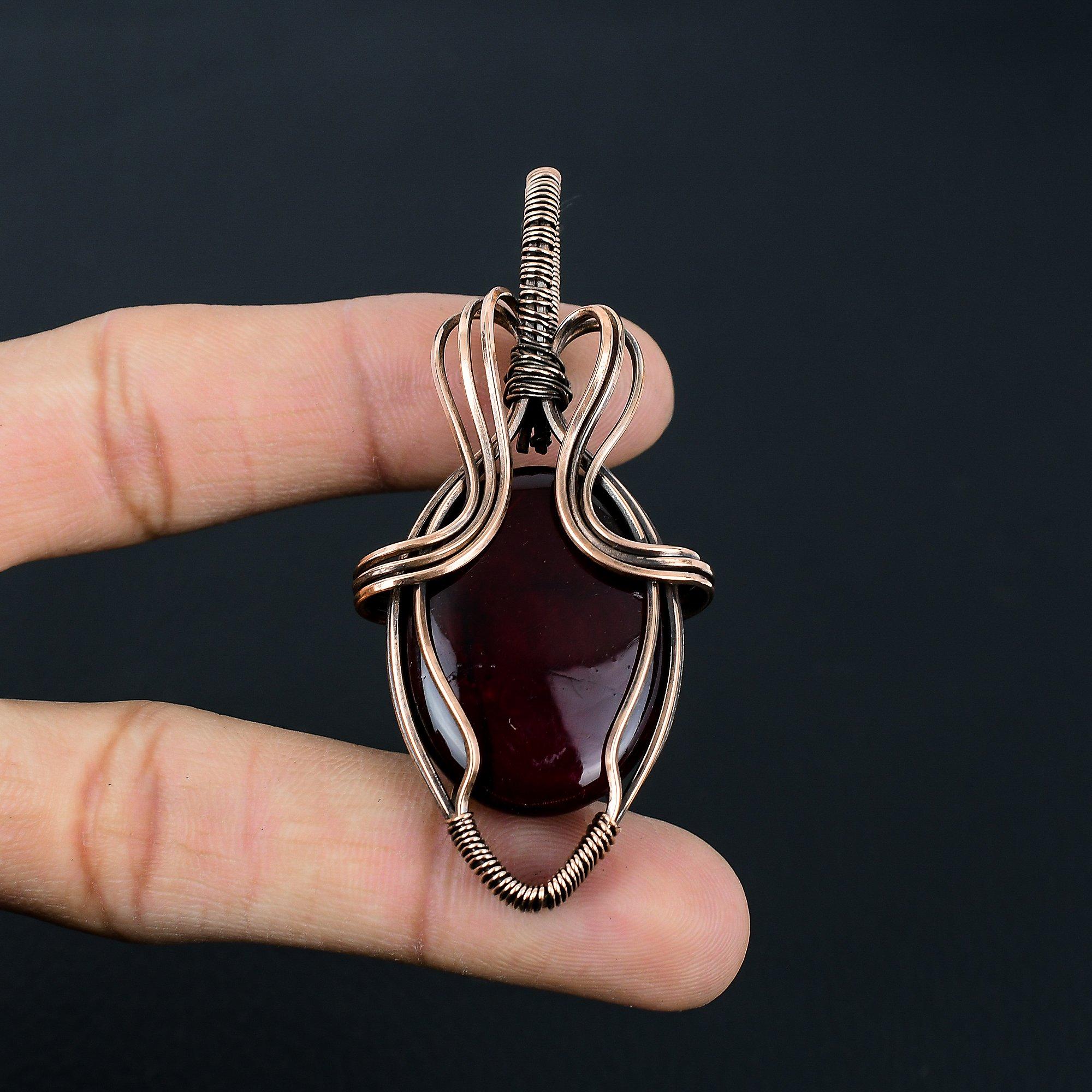 

Красный флэш-лабрадорит, драгоценный камень, кулон ручной работы из чистой медной проволоки, ювелирный кулон для женщин 2.56 Inches красный