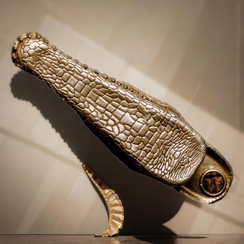 

Винтажный брелок из латуни с головой крокодила — прочный многофункциональный зажим, стильный автомобильный аксессуар и шикарная подвеска