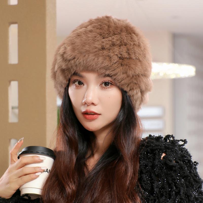 

Новая шапка из кроличьего меха Женская осенне-зимняя утолщенная шерстяная шапка Меховая защита ушей Плюшевая шапка one size