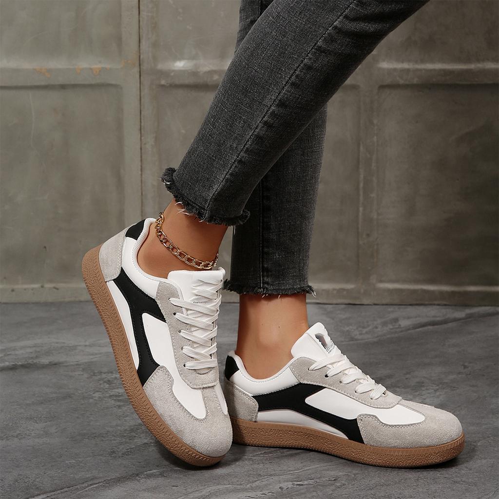 Women Vintage Casual Flat Sneakers Retro Style Comfortable Breathable Lightweight Athletic Shoes for Daily Wear and Outdoor Activities