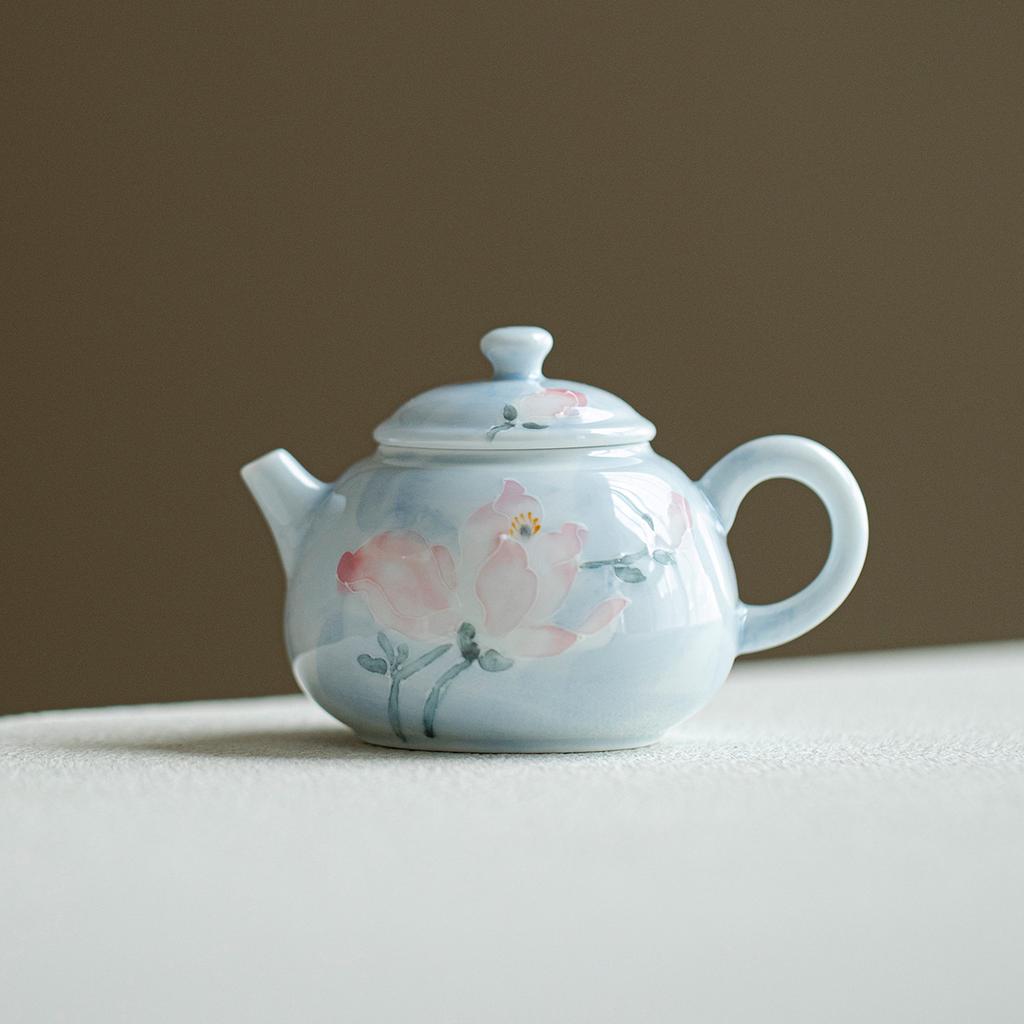 Hand Painted Underglaze Magnolia Ceramic Teapot Household Sketch Pot Kung Fu Tea Set Ball Hole Filter Princess Pot