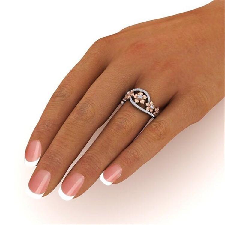 Zhenrong Women's 18K Rose Gold Flower Ring with European & American Color Separation Design