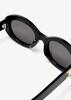Celine Lunettes de soleil ovales noires Triomphe CL40194U-01A