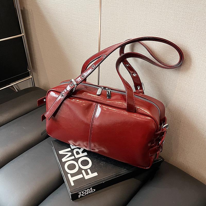 Underarm work commuter bag women's large capacity 2025 new casual retro shoulder handbag women's pillow bag