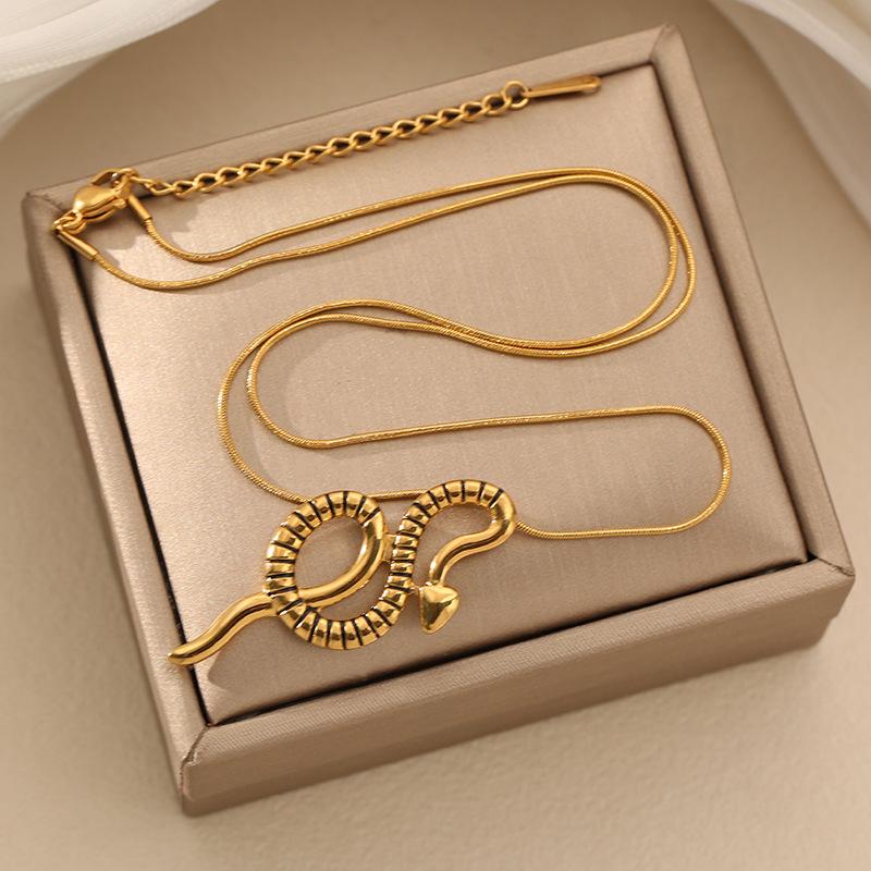 18K Gold Plated Snake Pendant Necklace, Stainless Steel, Non-fading, Versatile Clavicle Chain for Women