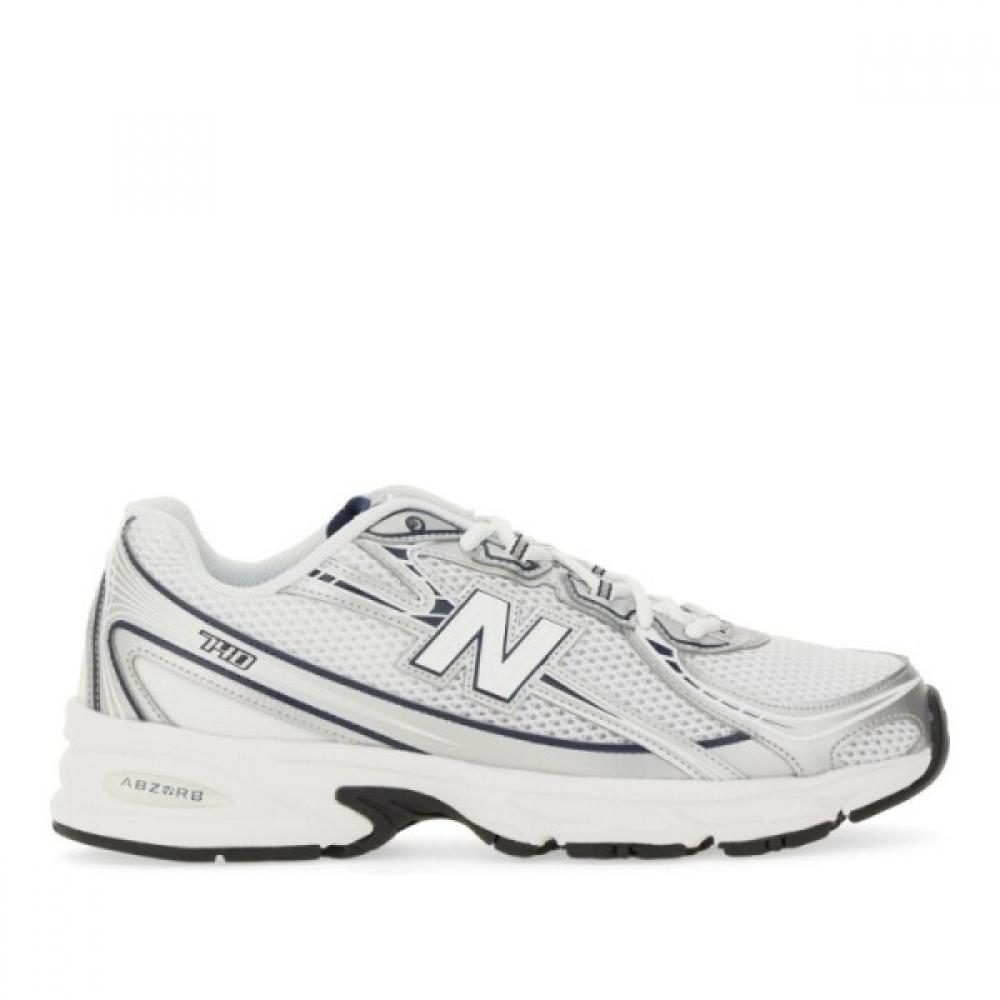 

New Balance White Mesh Lace Up Sneakers U740wn2 White Silver Navy USM7/W8.5