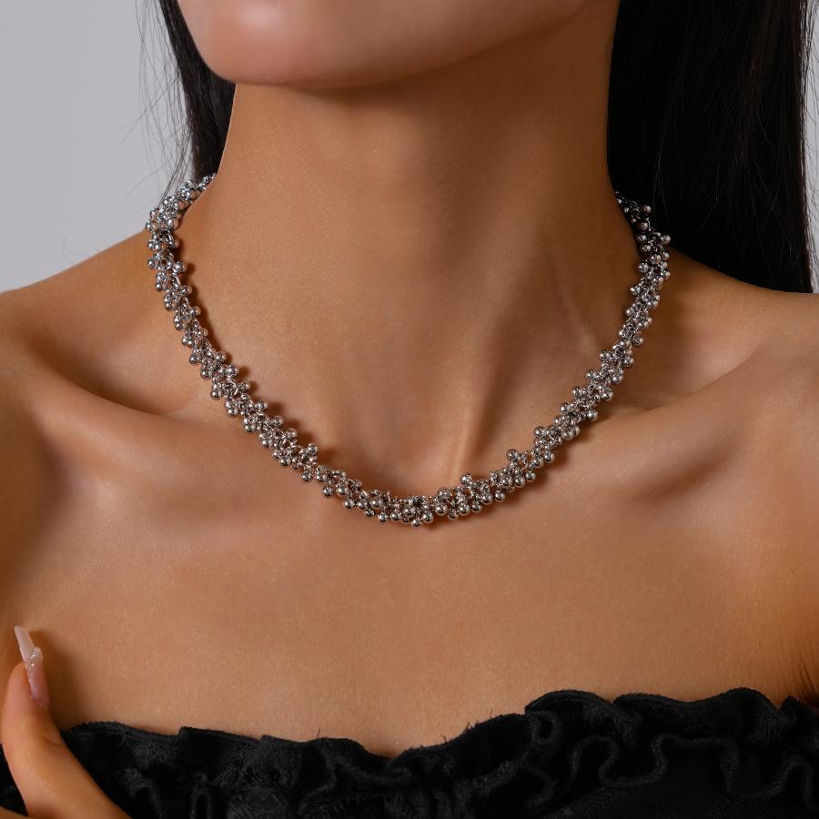 Metal round beaded collarbone necklace individual cold wind temperament item decoration