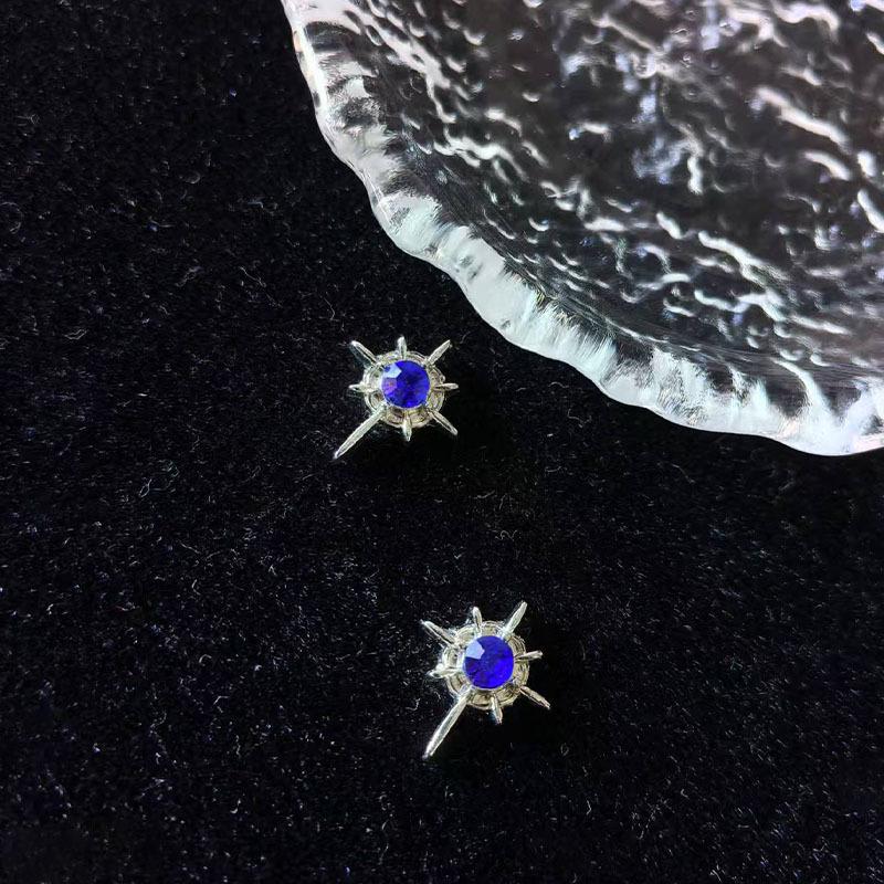 Polaris Men's Magnetic No-Piercing Ear Clip: Stylish, Versatile, High-End Stud Earrings