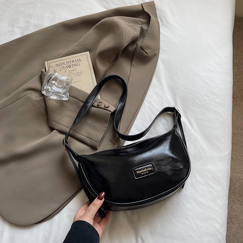 Fashion commuter shoulder bag soft leather bag women's new versatile portable simple messenger bag