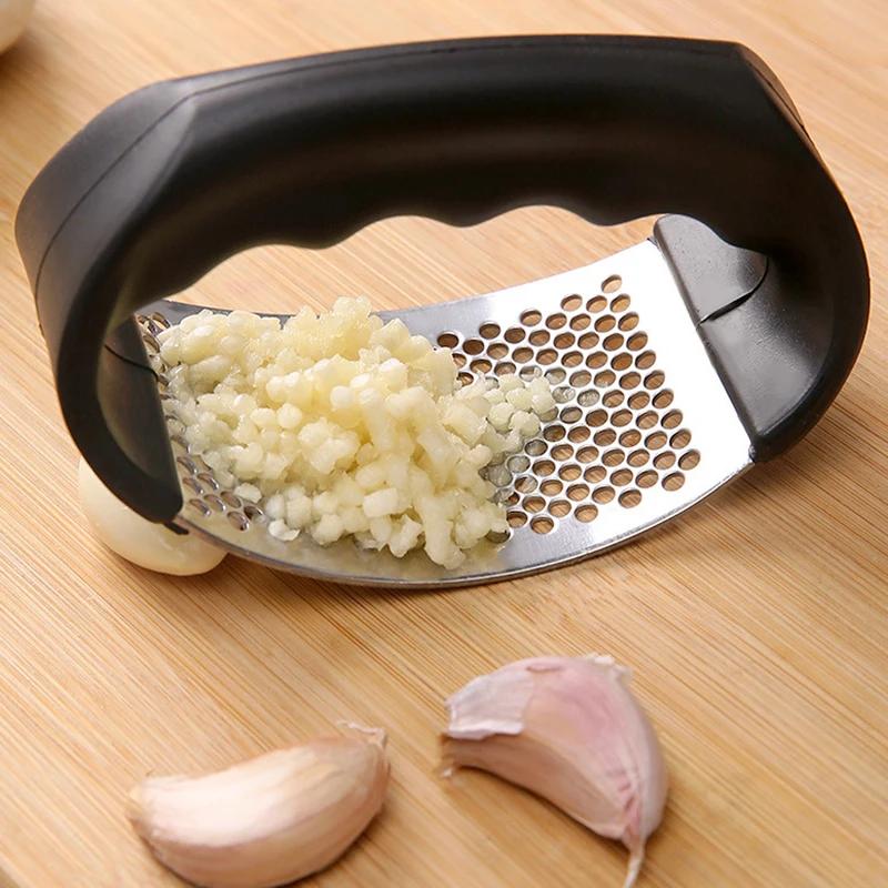 Garlic Press Stainless Steel Manual Garlic Mincer Portability Kitchen Small Tool Accessories Ginger Crusher Squeezer VIE LENTE