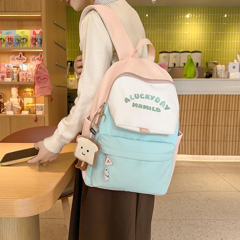 Женский рюкзак большой вместимости с цветными блоками для путешествий — фото 21