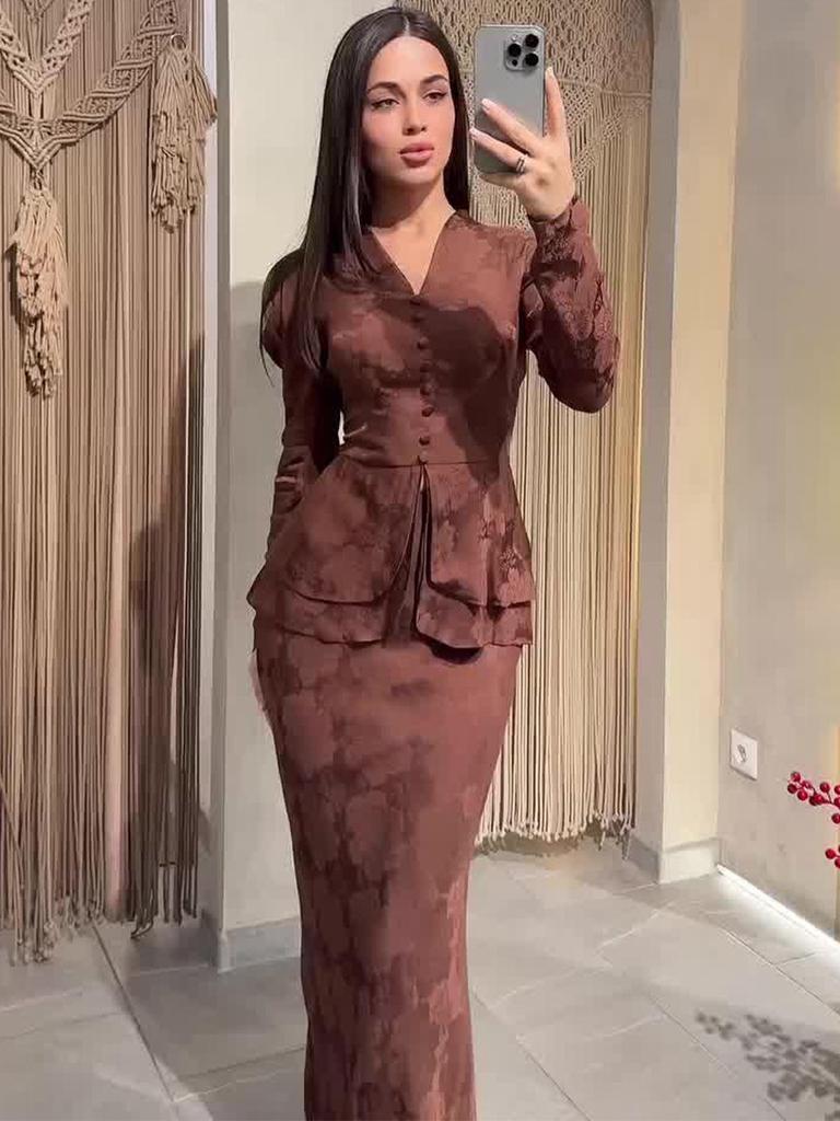 Elegant Retro Slim Long Sleeve Dress for Women - Spring 2025 Collection
