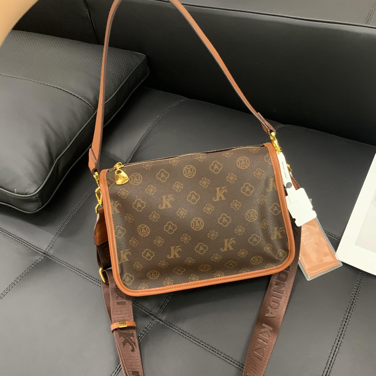 

Осень и зима новая мода ветрозащитная сумка портативная на плечо через плечо женская сумка