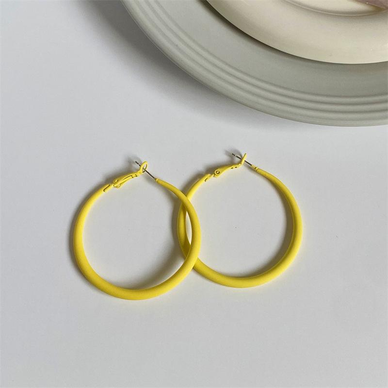 Candy-Colored Exaggerated Hoop Earrings: Bold, Colorful Large Circle Earrings for a Trendy, High-End Look
