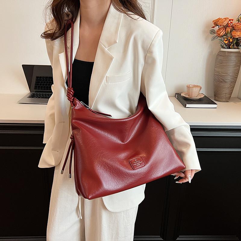Ielgy Large-Capacity All-Match Fashion One-Shoulder Messenger Bucket Bag Class Commuter Tote Bag