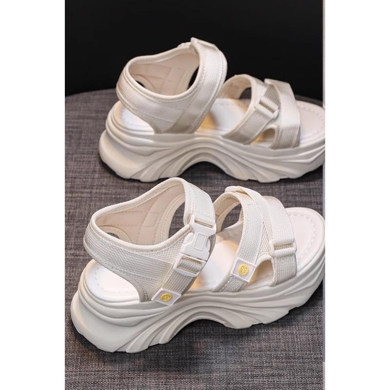 Best-selling Thick-soled Sports Sandals for Women's Outerwear and New Wedge Heel Beach Shoes