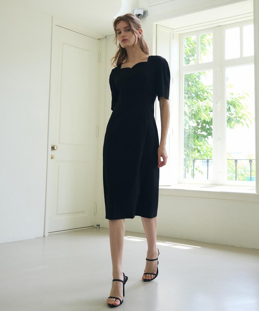 Paul And Alice Heart Neck Dress / Black