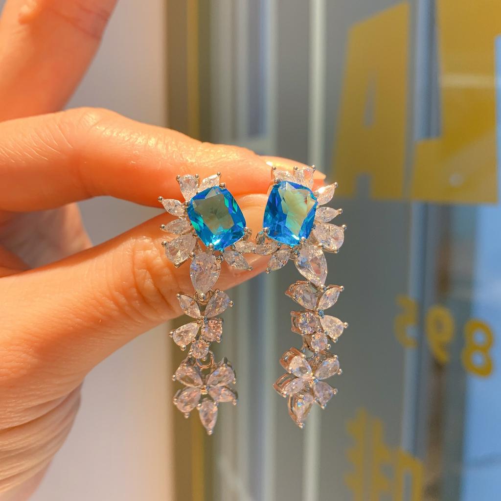 Clearance sale at a loss European and American light luxury petal zircon earrings earrings s111 silver needle fringed earrings jewelry