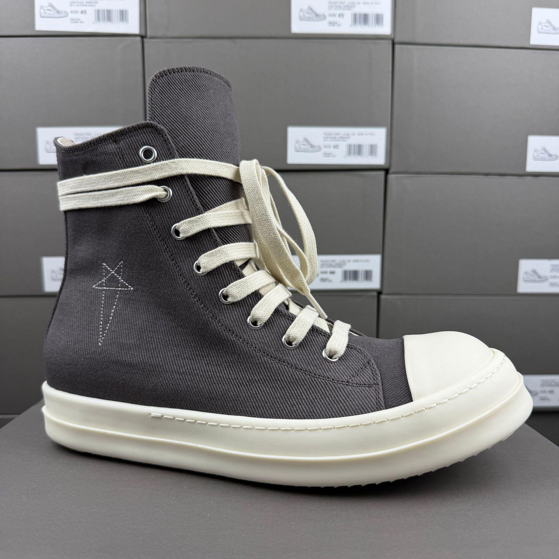 Men`s High-Top Five-Pointed Star Canvas Shoes