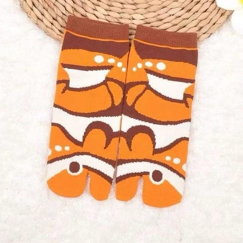 New Style Girls Cute Funny Split Toe Mid-Tube Socks Abstract Ugly Eel Aquarium Couple Socks Personality Trendy Socks