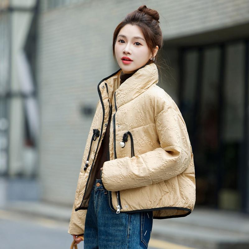 Women's loose small cotton-padded clothes in the stand-up collar, short styles in winter, thickened new bread cotton-padded jackets.
