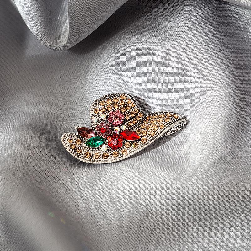 Personalisierte mit Diamanten besetzte Metallbrosche Kragenstift Kollektion, High-End Anti-Licht Blume Schmetterling Krone Brosche