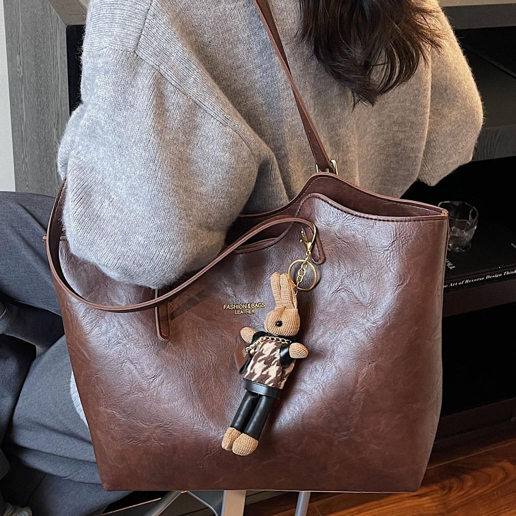 Premium underarm big bag women's new commuter retro versatile fashion shoulder bag large capacity tote bag