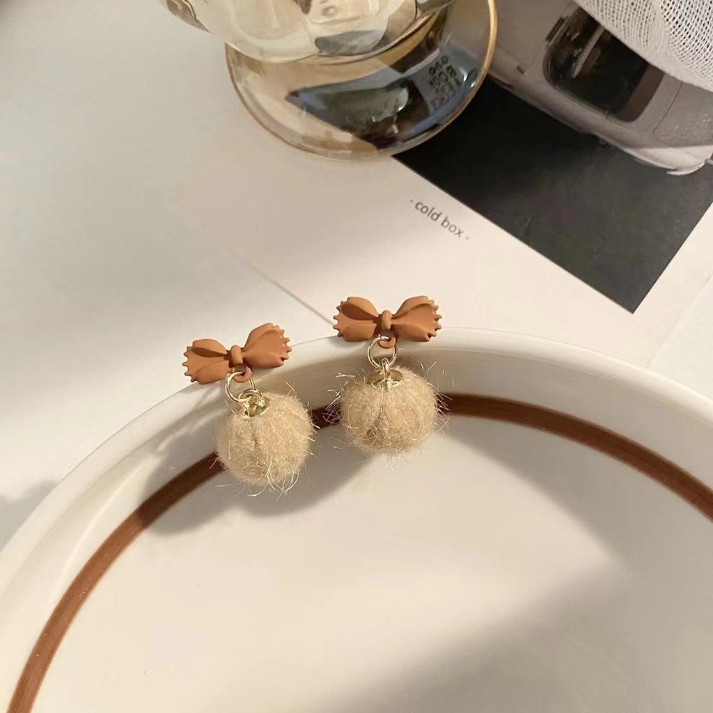 Bow Mink Ball Stud Earrings Women'S Trendy Plush Design Earrings High-End Temperament Earrings