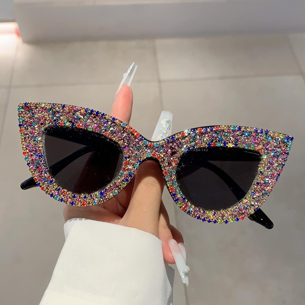 KAMMPT Cat Eye Sun Glasses 2024 New Chic Rhinestones Travelling Shades for Women Trendy Luxury Brand Designer Female Sunglasses